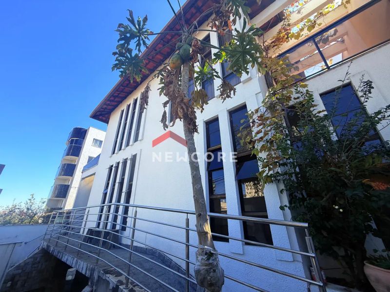 Casa com 4 quartos — Paquetá, Belo Horizonte