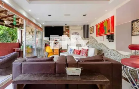 Casa de Condomínio com 4 Quartos à venda, 270m² no Laranjeiras, Rio de Janeiro