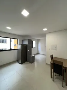 Kitnet com 1 Quarto para alugar, 25m² no Zona 07, Maringá