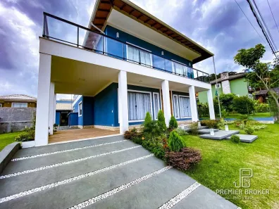 Casa de Condomínio com 4 Quartos à venda, 390m² no Vargem Grande, Teresópolis