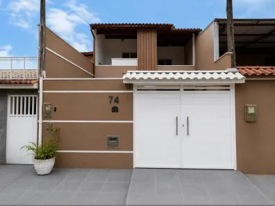 Casa com 3 Quartos para venda ou aluguel, 200m² no Village, Angra dos Reis