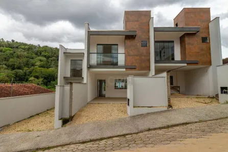 Casa com 3 Quartos à venda, 200m² no Água Verde, Blumenau