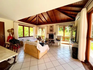 Casa de Condomínio com 4 Quartos à venda, 199m² no Rio Tavares, Florianópolis