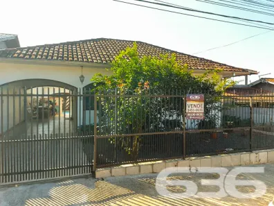 Casa com 6 Quartos à venda, 340m² no Floresta, Joinville