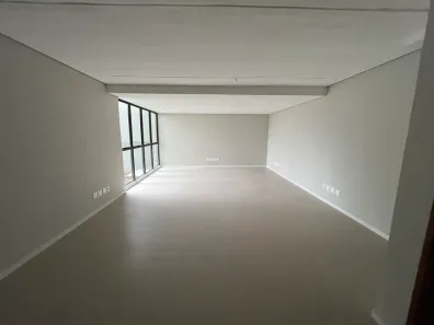 Sala Comercial à venda, 47m² no Santana, Porto Alegre