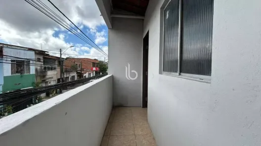 Apartamento com 2 Quartos para alugar, 50m² no Barroso, Fortaleza