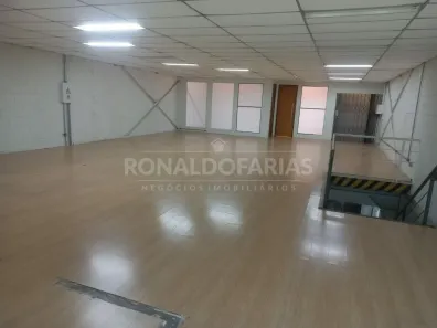 Galpão/Depósito/Armazém para venda ou aluguel, 400m² no Jardim Promissão, São Paulo