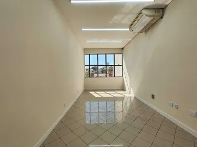 Sala Comercial para alugar, 29m² no Centro, Itatiba