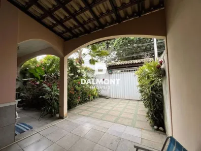 Casa com 3 Quartos à venda, 229m² no Palmeiras, Cabo Frio