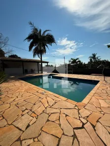 Fazenda/Sítio com 3 Quartos à venda, 270m² no Jardim Timbara, Campo Limpo Paulista