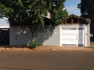 Sobrado com 3 Quartos à venda, 149m² no Vila Melhado, Araraquara