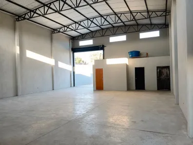 Galpão/Depósito/Armazém à venda, 300m² no Jardim Olímpico, Maringá