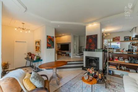 Casa com 4 Quartos à venda, 364m² no Mercês, Curitiba