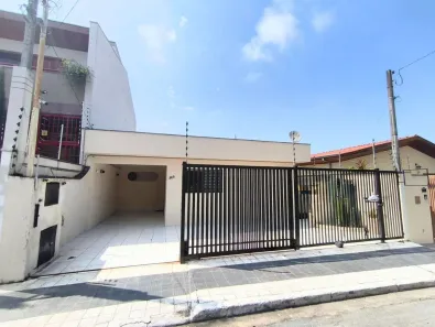 Sobrado com 4 Quartos à venda, 180m² no Conjunto Residencial São Francisco, Taubaté