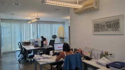 Sala Comercial à venda, 150m² no Vila Uberabinha, São Paulo