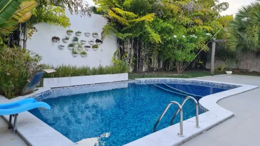 Casa de Condomínio com 4 Quartos para alugar, 450m² no Busca Vida (Abrantes), Camaçari