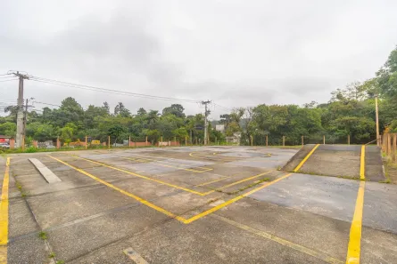 com 1 Quarto para alugar, 490m² no Guaíra, Curitiba