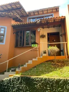 Sobrado com 4 Quartos à venda, 330m² no Jardim das Flores, Cotia