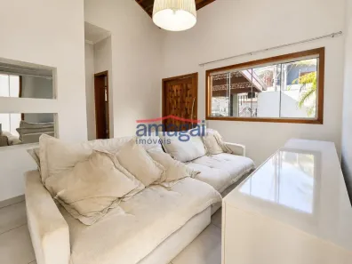 Sobrado com 3 Quartos para alugar, 175m² no Loteamento Villa Branca, Jacareí