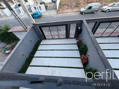 Sobrado com 3 Quartos à venda, 171m² no Jardim Sofia, Joinville