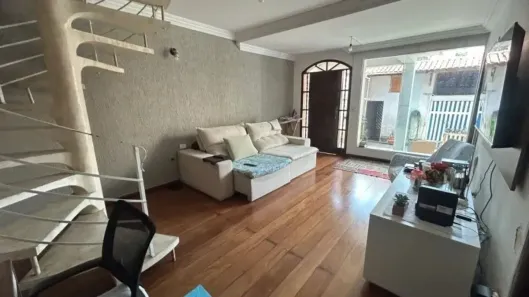 Sobrado com 3 Quartos à venda, 190m² no Vila Dalva, São Paulo
