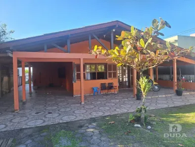 Casa com 3 Quartos à venda, 208m² no Vila Esperanca, Imbituba