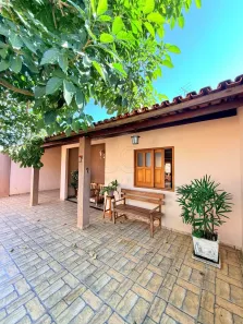 Casa com 3 Quartos à venda, 225m² no Candeias, Vitória da Conquista