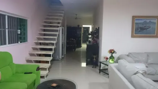 Sobrado com 4 Quartos à venda, 320m² no Maracanã, Praia Grande