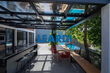 Casa com 3 Quartos à venda, 625m² no Pacaembu, São Paulo