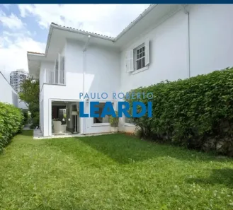 Sobrado com 4 Quartos à venda, 571m² no Alto de Pinheiros, São Paulo