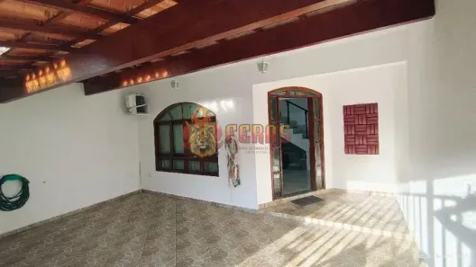 Sobrado com 3 Quartos à venda, 236m² no Jardim Simus, Sorocaba