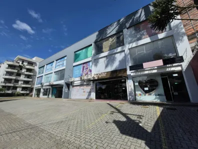 Sala Comercial para alugar, 217m² no Madureira, Caxias do Sul