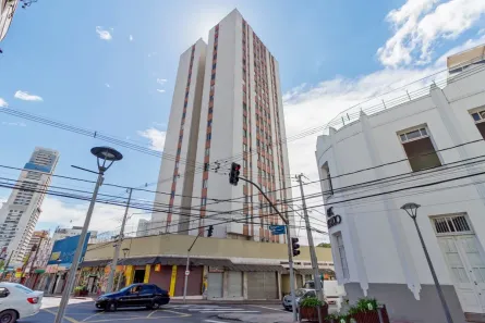 Apartamento com 2 Quartos para alugar, 60m² no Centro, Curitiba