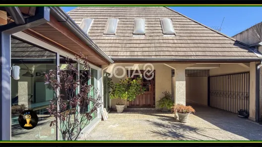 Casa com 3 Quartos à venda, 330m² no Mercês, Curitiba