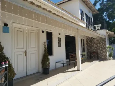 Casa de Condomínio com 4 Quartos à venda, 550m² no Badu, Niterói