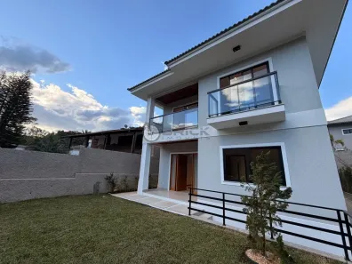 Casa com 4 Quartos à venda, 223m² no Carlos Guinle, Teresópolis