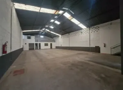 Galpão/Depósito/Armazém para alugar, 460m² no Dom Bosco, Belo Horizonte