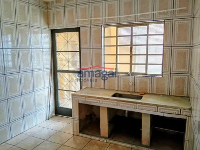 Casa com 1 Quarto para alugar, 48m² no Jardim do Vale, Jacareí