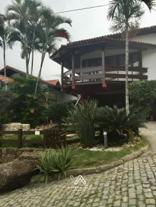 Casa com 3 Quartos à venda, 460m² no Piratininga, Niterói