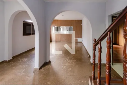 Casa com 5 Quartos à venda, 360m² no Padre Eustáquio, Belo Horizonte