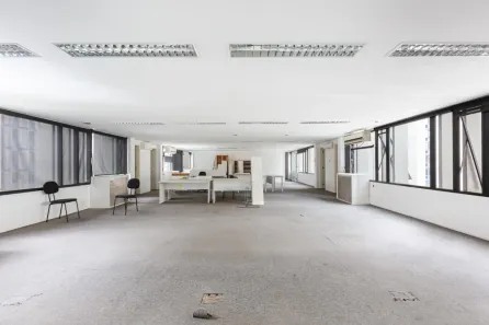 Ponto Comercial com 7 Quartos para alugar, 221m² no Cidade Monções, São Paulo