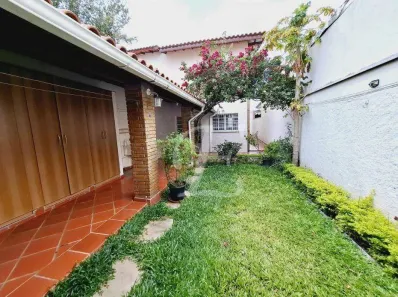 Casa com 3 Quartos à venda, 230m² no Caxingui, São Paulo