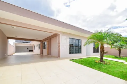 Casa com 4 Quartos à venda, 233m² no Novo Mundo, Curitiba