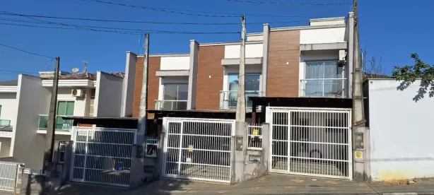 Casa com 3 Quartos à venda, 170m² no Petrópolis, Joinville