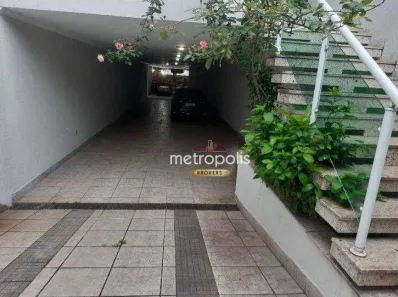 Sobrado com 4 Quartos à venda, 357m² no Vila Pires, Santo André