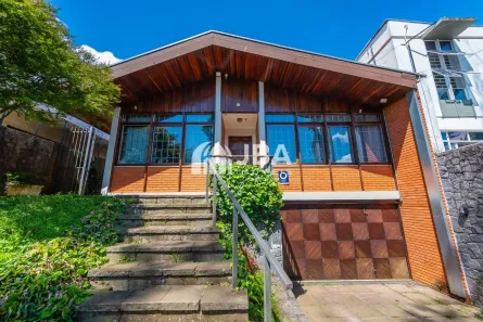Casa com 3 Quartos à venda, 198m² no Batel, Curitiba