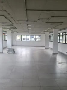 Sala Comercial para alugar, 240m² no Santa Efigênia, Belo Horizonte