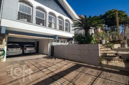 Casa com 3 Quartos à venda, 250m² no Santo Antônio, Porto Alegre