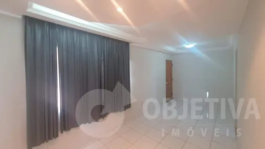Apartamento com 3 Quartos para alugar, 70m² no Nossa Senhora Aparecida, Uberlândia