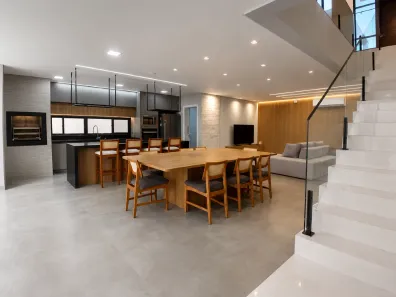 Casa com 3 Quartos à venda, 226m² no Universitário, Londrina